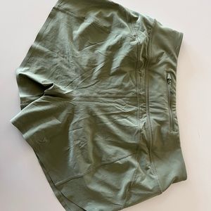 Sage/olive green Athleta shorts size Small